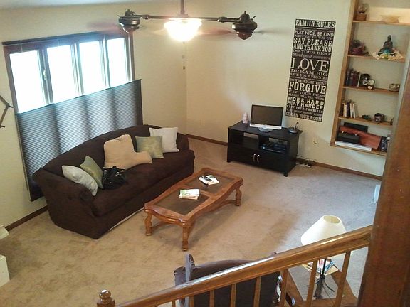 4th image of 16 Ruth Ann Dr