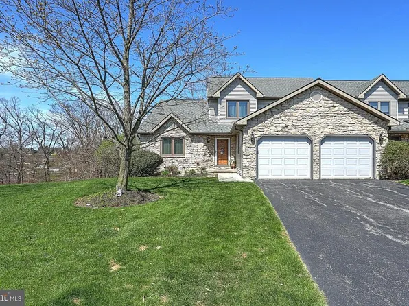 2524 Fairway Dr, York, PA 17402
