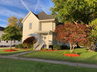 24 N Pleasant St, Princeton, IL 61356