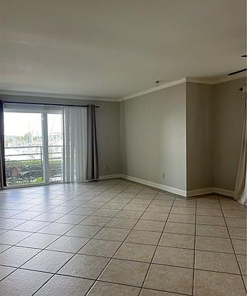 5th image of 1244 Harbor Dr Unit 111