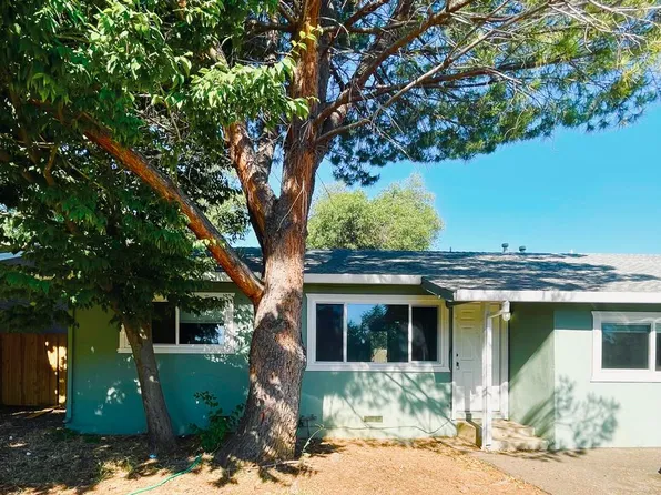 2776 Helen St, Redding, CA 96002