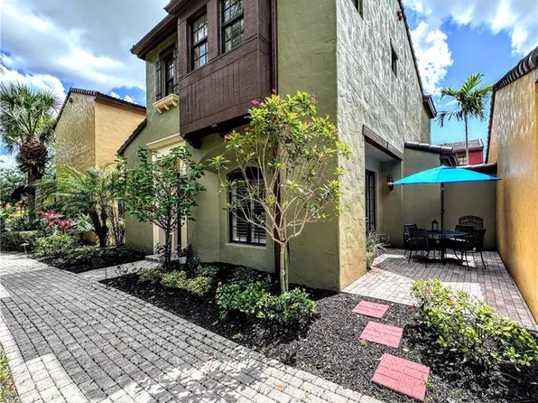 9137 Chula Vista ST #12602, NAPLES, FL 34113
