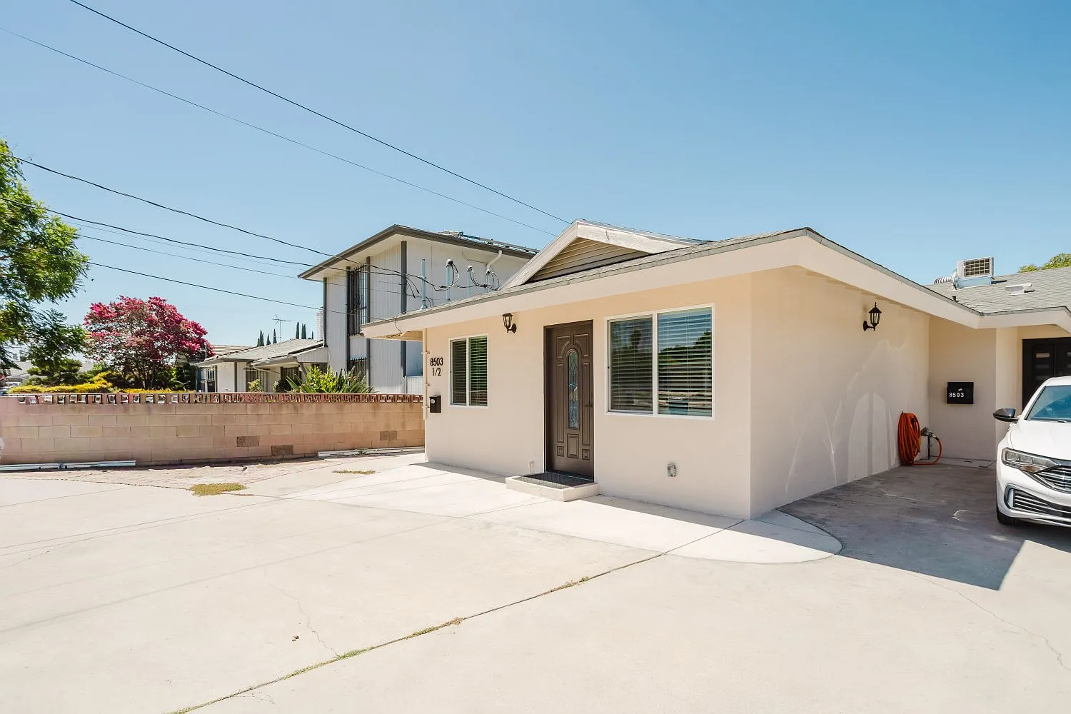 1 bed, 400 sqft, $2,000 — Photo 3