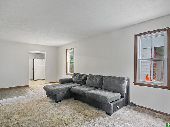 5th image of 5434 S 50th St