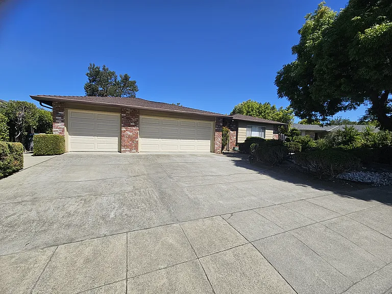 1240 Klee Ct — Photo 25