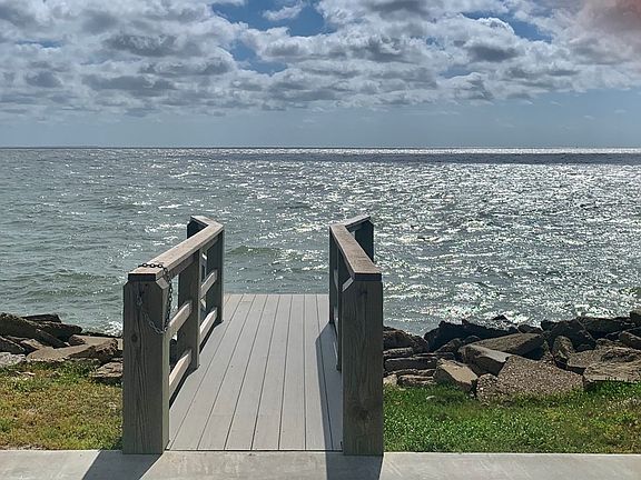 5th image of 32 Old Cottage Beach Dr