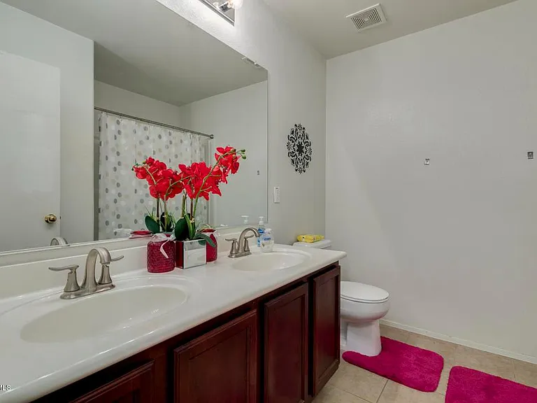 7460 S 31st Pl — Photo 6