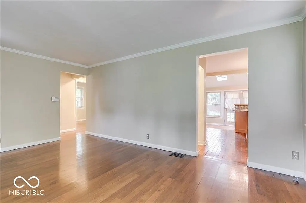 Building Photo - 5845 Brouse Ave