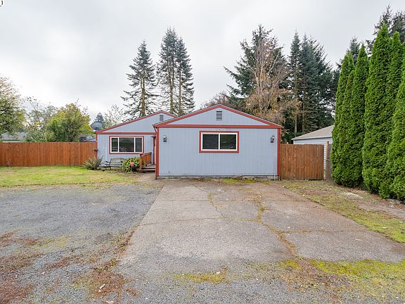 2nd image of 13907 NE 39th St
