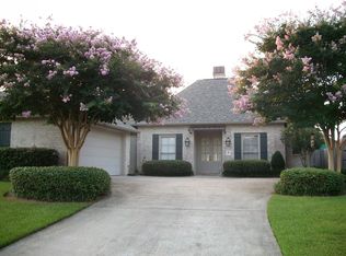 10118 Chestnut Oak Dr, Baton Rouge, LA 70809