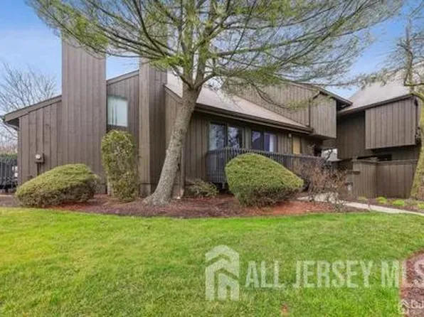 232 Westgate Dr, Edison, NJ 08820