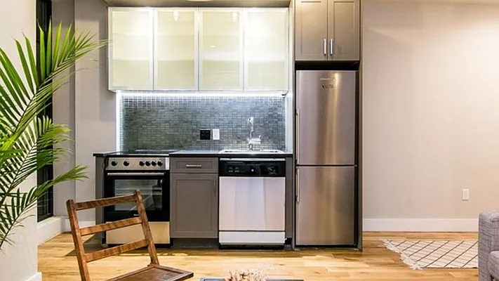 Rented by Nooklyn NYC LLC | media 44