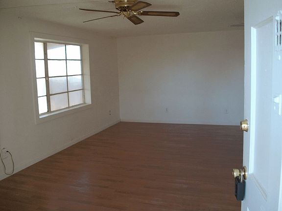 4th image of 6280 Yellowstone Ave