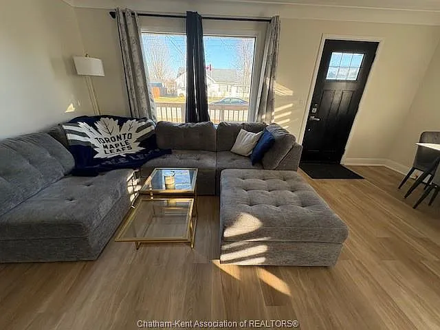 119 Lorne Ave — Photo 9