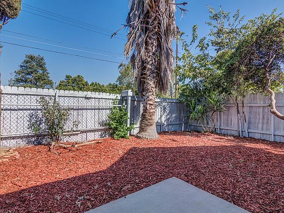 3rd image of 4052 43rd St