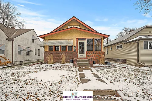 969 Lawson Ave E #2 Photo 1