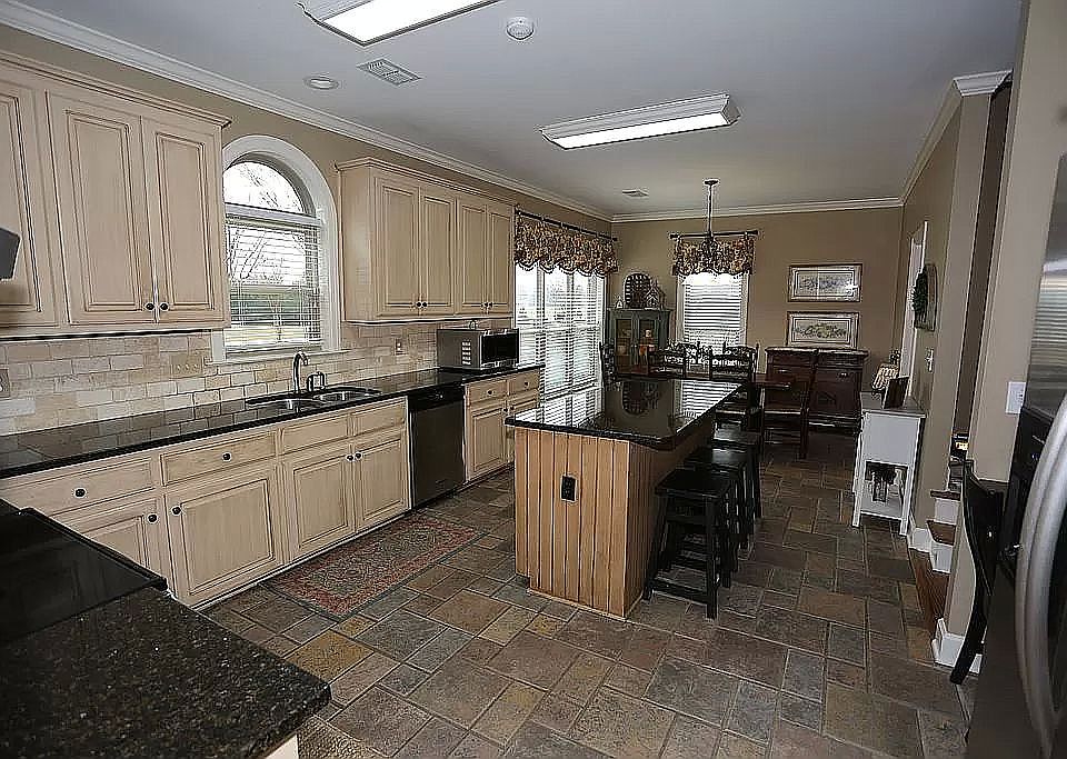 90 N Vaughn Crossing Spur, Pike Road, AL 36064 Zillow