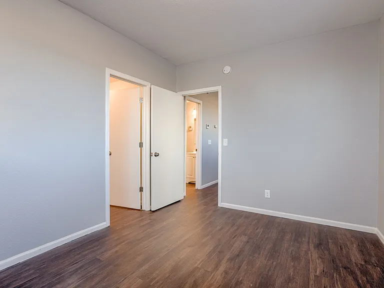 210 S 24th St #103 — Photo 18