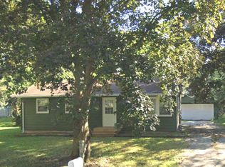 418 Davis Rd, Batavia, IL 60510