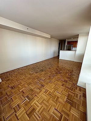 5th image of 1500 Lexington Ave APT 12L