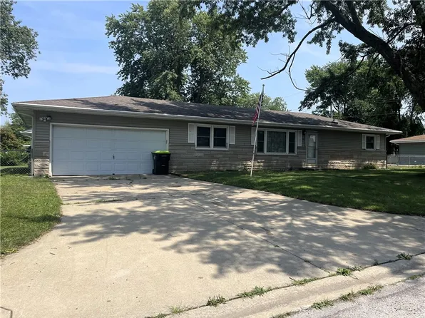 200 Rayjon Dr, Oreana, IL 62554