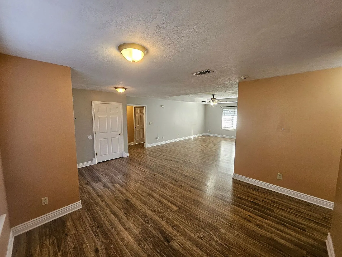 2018 Hickory Drive — Photo 2