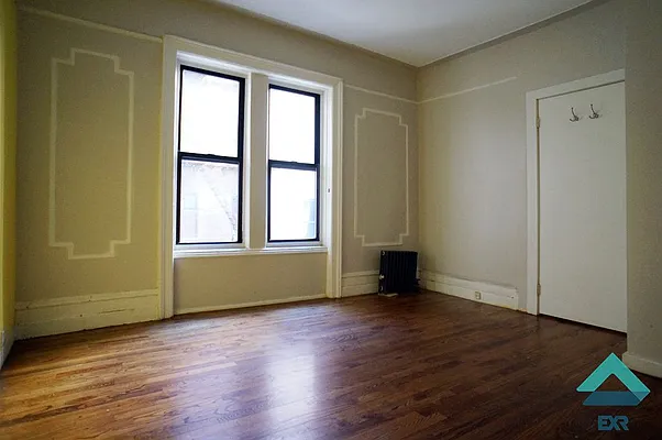 Rented by EXR | media 8