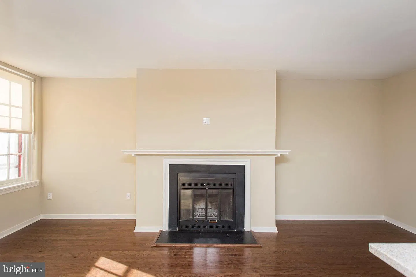 1 bed, 1.0 bath, 950 sqft, $2,105 — Photo 4