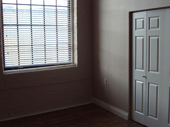 3rd image of 920 Poeyfarre St APT 259