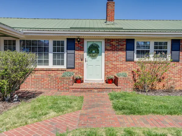 610 Ridgeview Dr, Johnson City, TN 37604