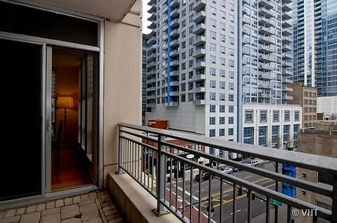 1250 S Michigan Ave #502 — Photo 8