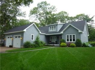 41 Lake Rd, Wayland, MA 01778