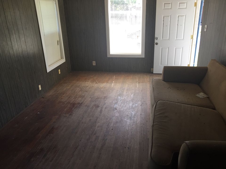 2nd image of 427 Fairview Dr