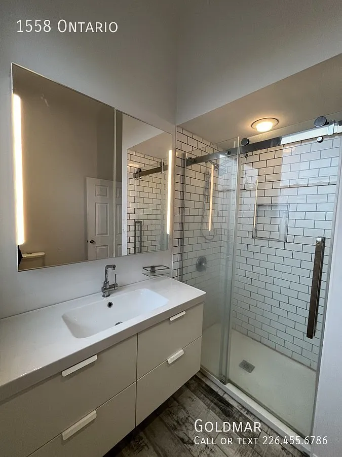 Building Photo - 1558 Ontario St #2