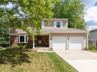 7612 Home Dr, Fishers, IN 46038