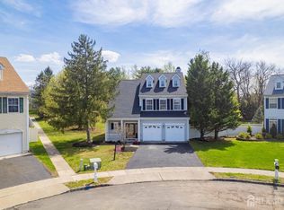 1 Champlain Way, Franklin Park, NJ 08823