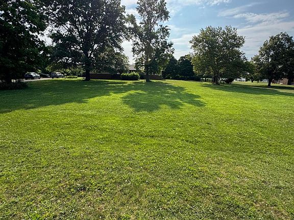 3rd image of 6832 Young Rd