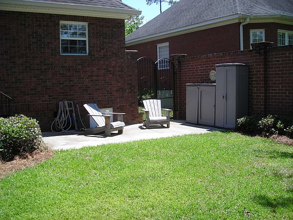 5th image of 185 Cloister Cove Ln