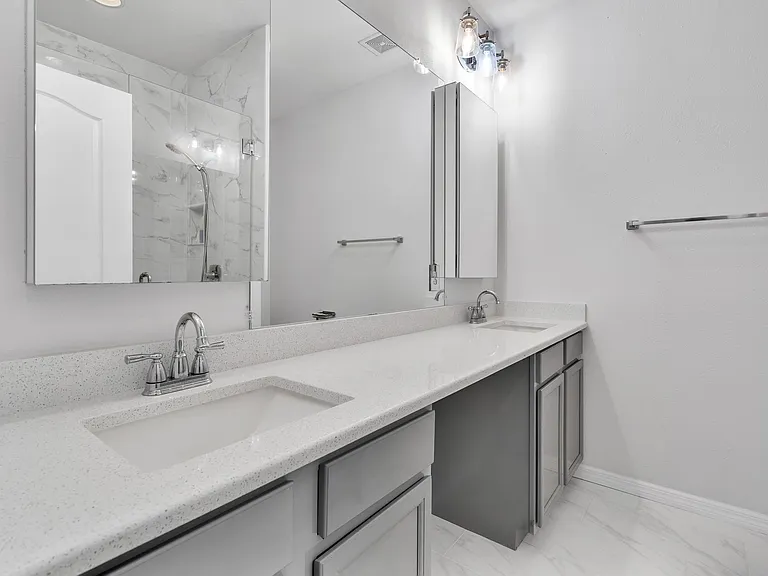 4810 Halls Mill Xing — Photo 21