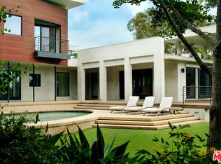 357 N Skyewiay Rd, Los Angeles, CA 90049