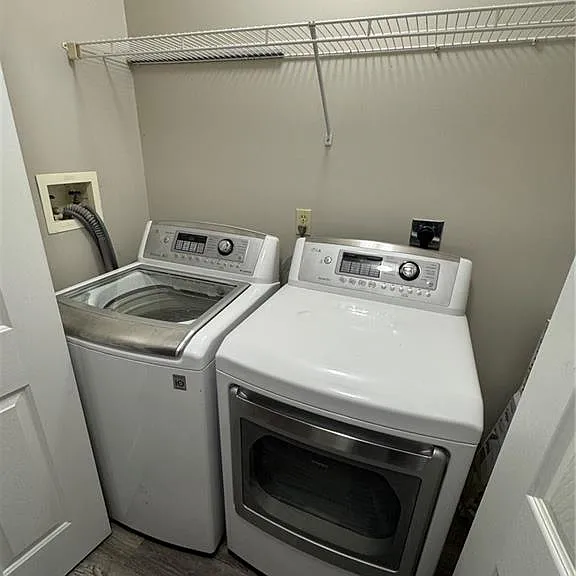 211 Mineral Springs Rd W #B — Photo 8