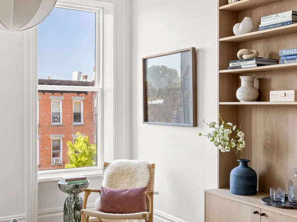 489 Seventh Avenue image 10 of 10