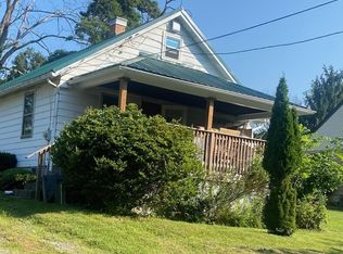 1920 Cliff St, Coraopolis, PA 15108