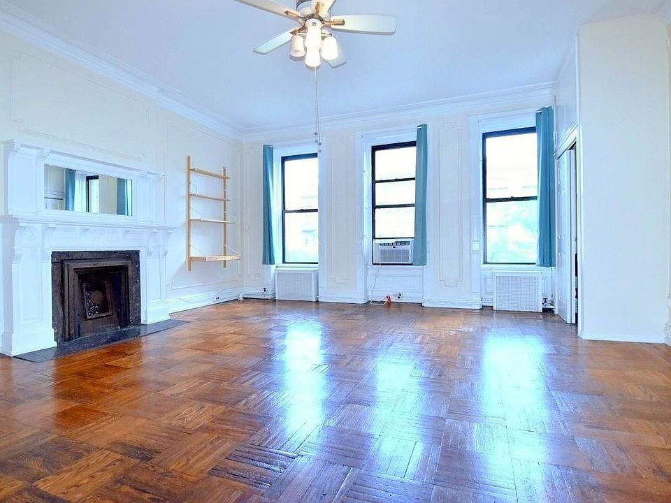 1st image of 136 W 72nd St #3A
