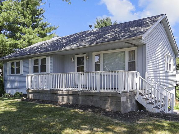 4th image of 150 Rosemary Ln