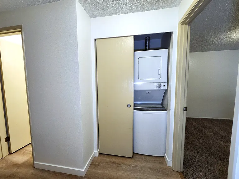 45 NE Torval Canyon Rd #6 — Photo 23