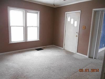 4th image of 209 E Bergey St