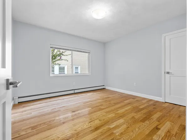 30 Tesla Ave, Medford, MA 02155