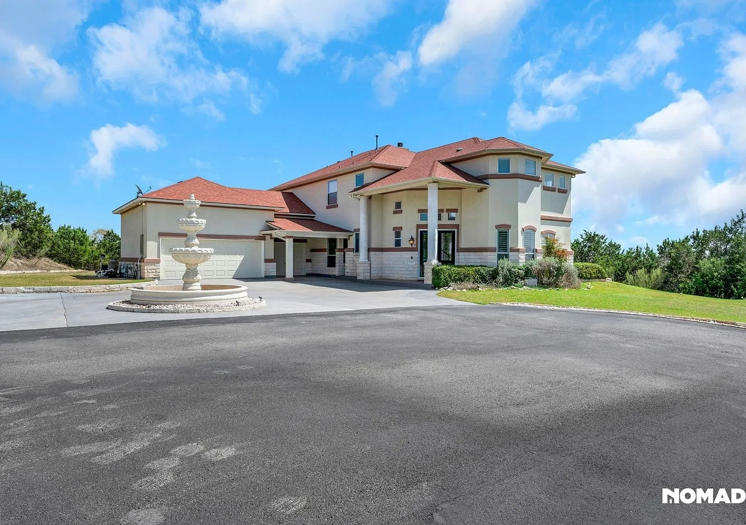 Stunning 5BR House in Leander — Photo 1
