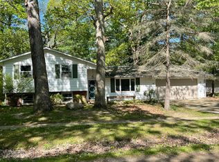 770 Ferndale Ave, Vermilion, OH 44089